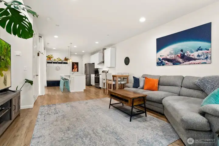 Open floor plan makes this space live large! Open floor plan makes this space live large!