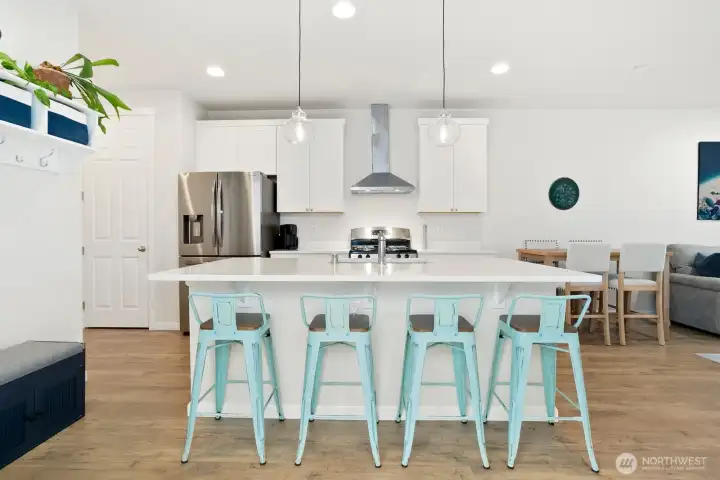 Spacious island with seating. Spacious island with seating.