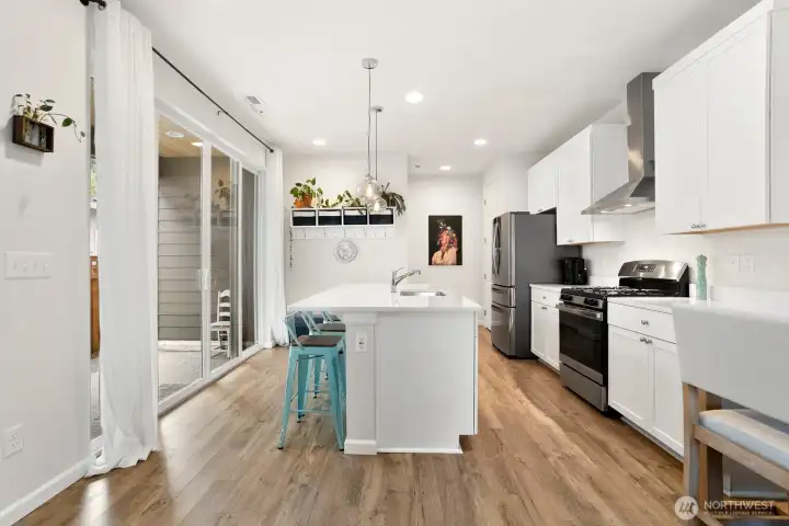 Room to entertain and enjoy! Room to entertain and enjoy!
