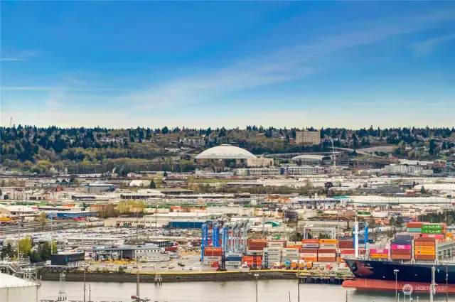 Downtown Tacoma, The Port and Hylebos Water way are out your back door.