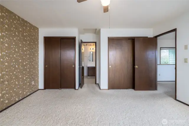 Looking from primary to 3/4 bath