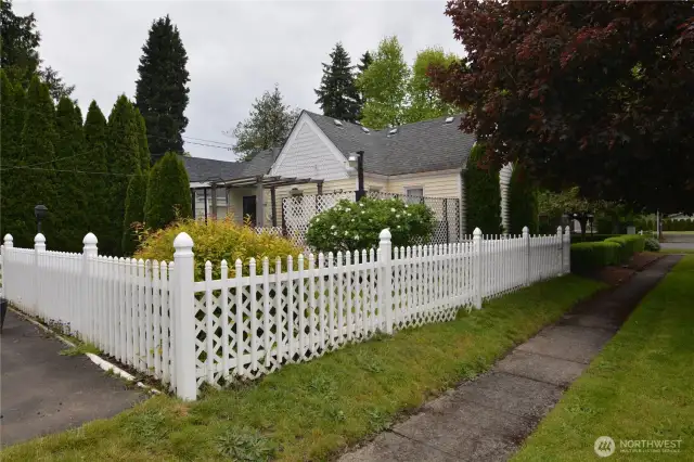 White Vinyl Picket Fence
