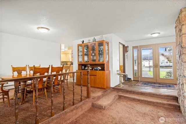 Main House: Formal dining room for special gatherings
