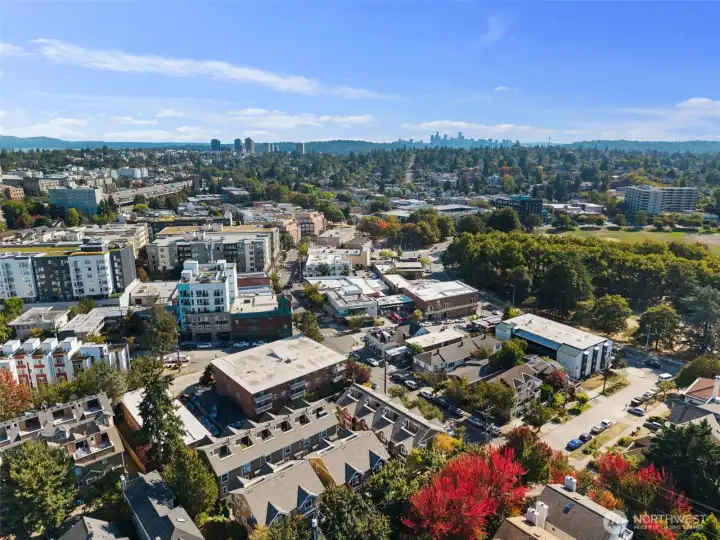 Whether you are staying close for a day at Green Lake or headed out for an afternoon at Pike Place Market, you are right in the heart of the action.