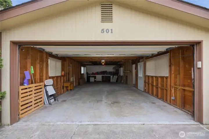 Generous 4 car garage Generous 4 car garage