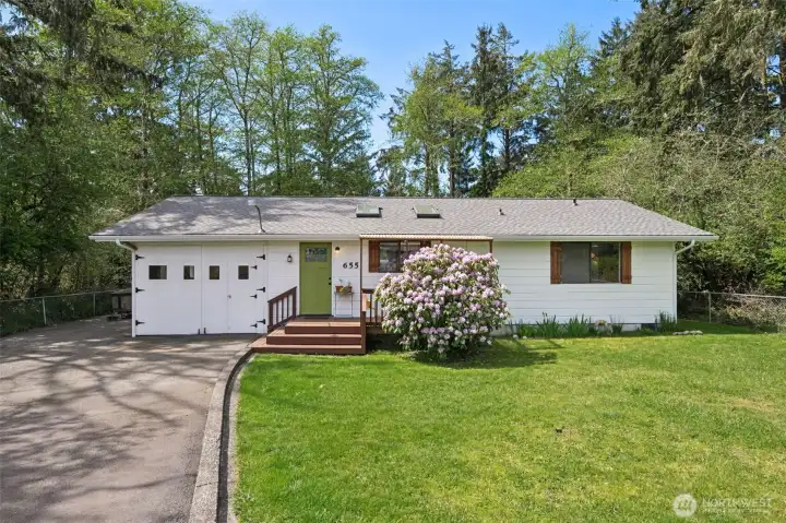 Cottage core and curb appeal!