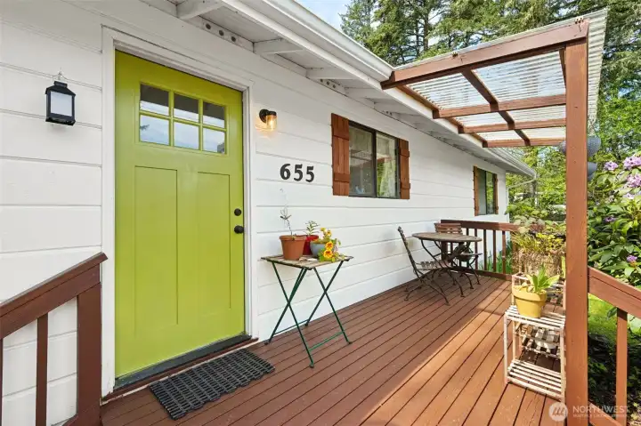 Adorable front porch