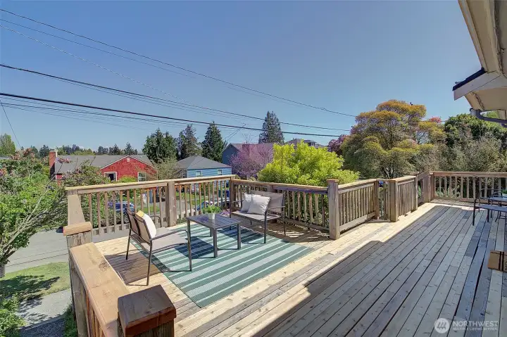 Front deck is summer ready!