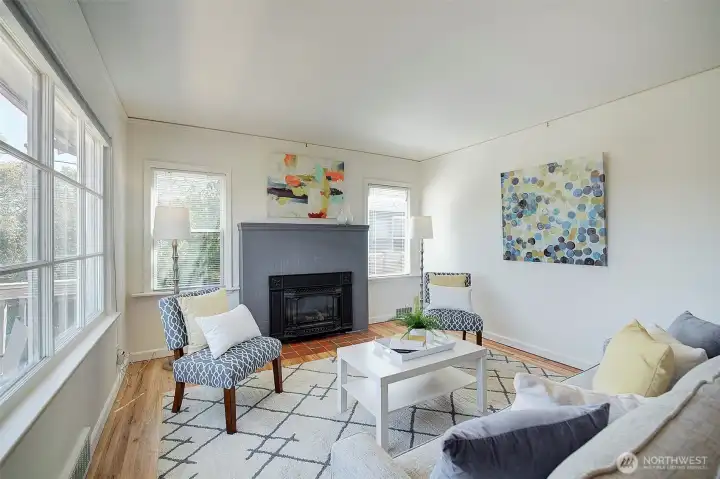 Cozy fireplace too!