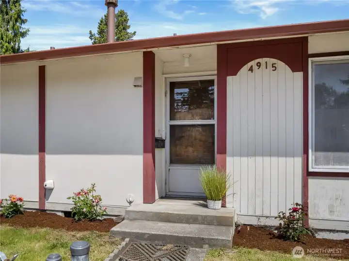 Welcome in. Fully fenced yard will keep your furry friends contained. Welcome in. Fully fenced yard will keep your furry friends contained.