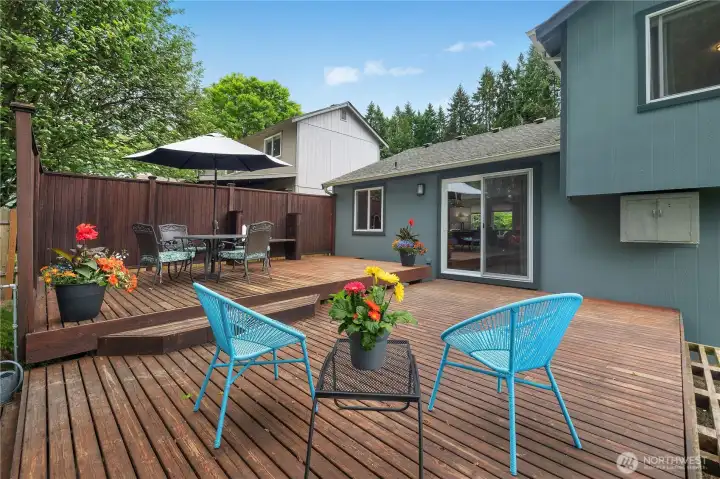 Entertainers delight on this two tiered deck.