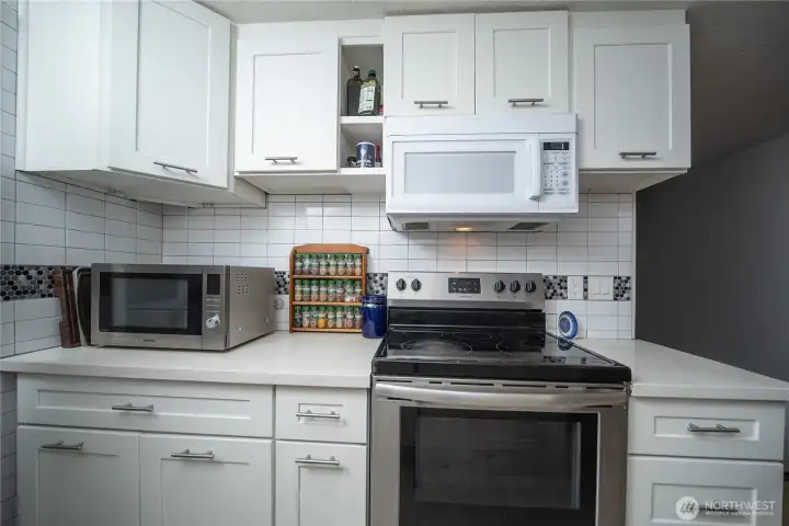 Stunning white shaker cabinetry