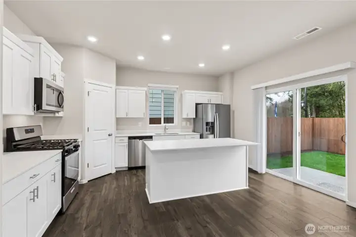 Photo rendering is representational and may be virtually staged. Actual home is under construction and finishes, elevation, and paint colors may vary. See site agent for details.