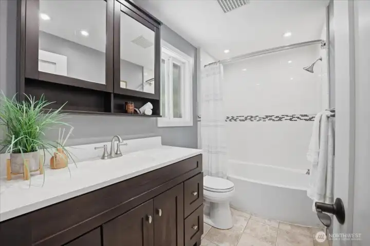 smaller primary bath