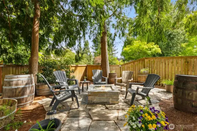 Amazing fire pit area for your entertaining.