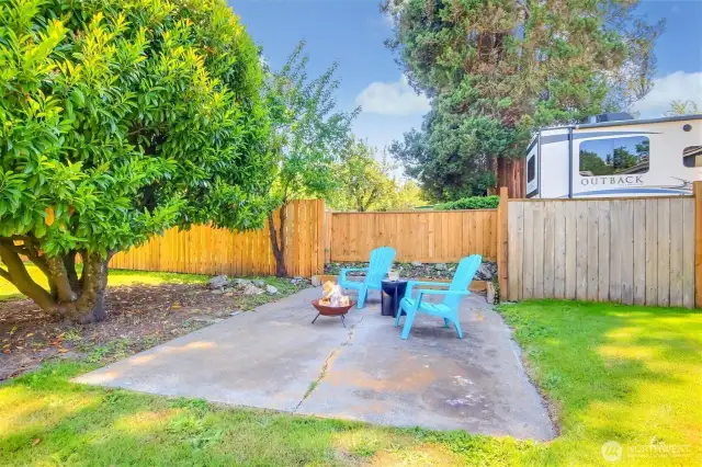 Mature landscaping brings privacy and beauty to the outdoor space