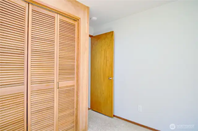 Office/or den  Located next to 1/2 bath might be just right for hobbies or office area.
