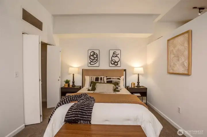 Photo is from when the unit was staged.