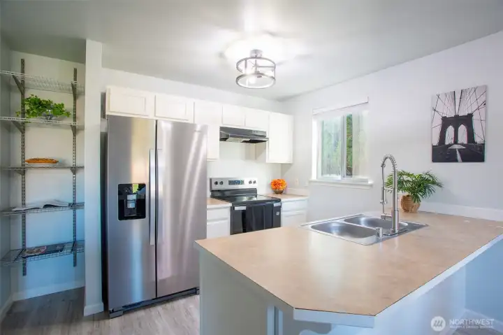 Brand New Kitchen Appliances.