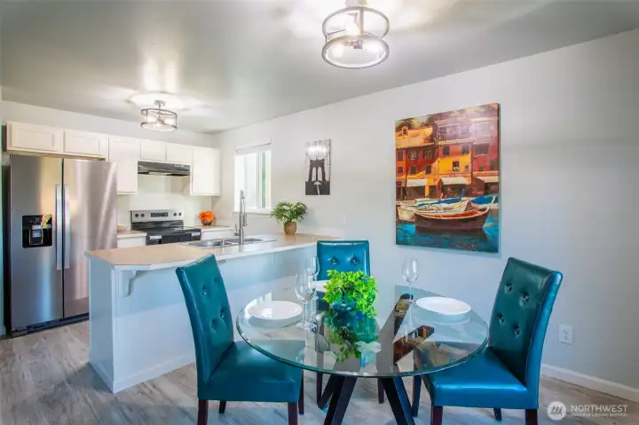 Cozy Dining area off the Kitchen.