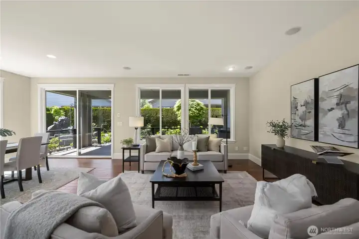 The expansive great rooms also enjoys beautiful privacy and views. Surround sound and a flat screen pre-wire.