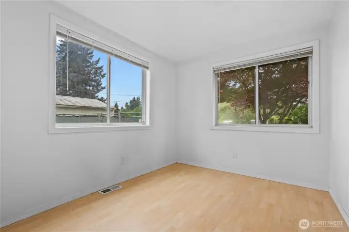 2nd bedroom.