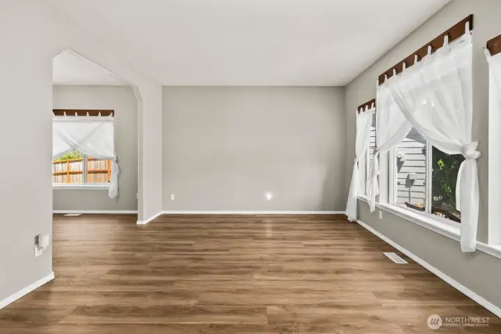 LIVING ROOM FLOW INTO THE FORMAL DINING ROOM