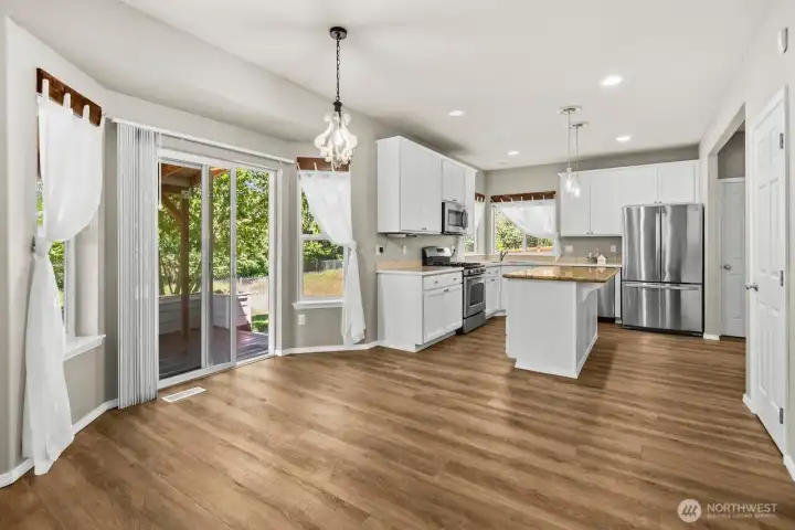 KITCHEN IS PERFECTLY LOCATED FOR EASE OF ENTERTAINING