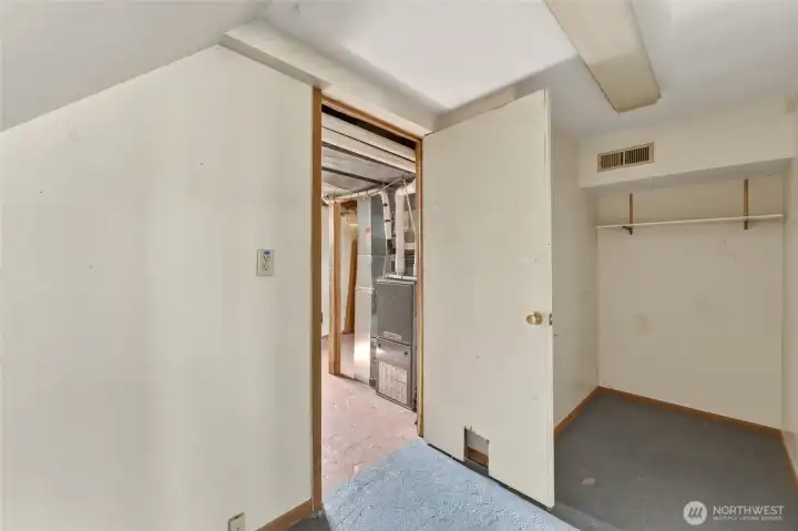 Bedroom #3 - Walk-in closet