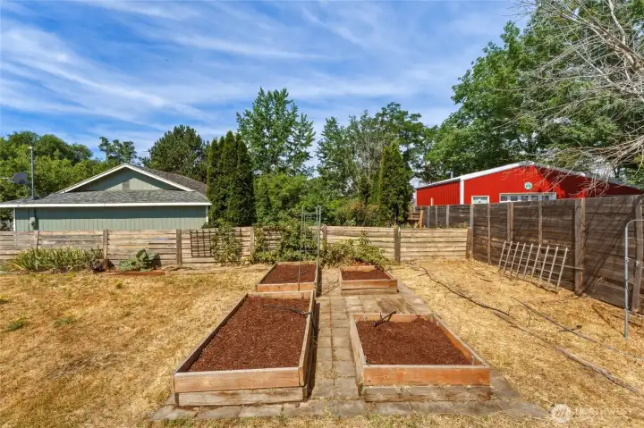 Raised garden beds