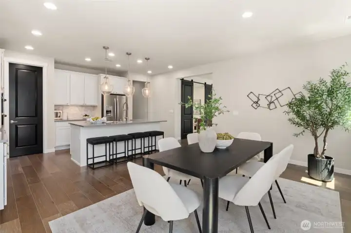 A spacious walk-in pantry gives you room to organize your way—from dinner-party ingredients and baking staples to grab-and-go snacks and everyday essentials.