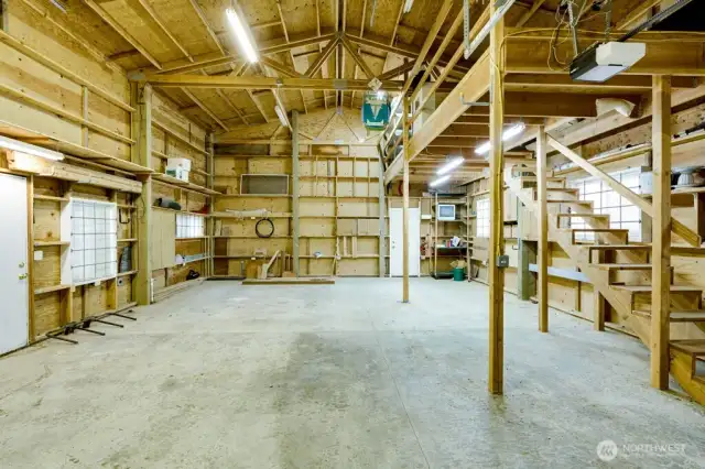 SPACE FOR RV WITH CONNECTIONS