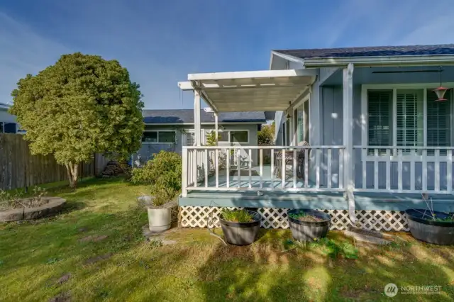 WRAP-AROUNT PORCH WEST END