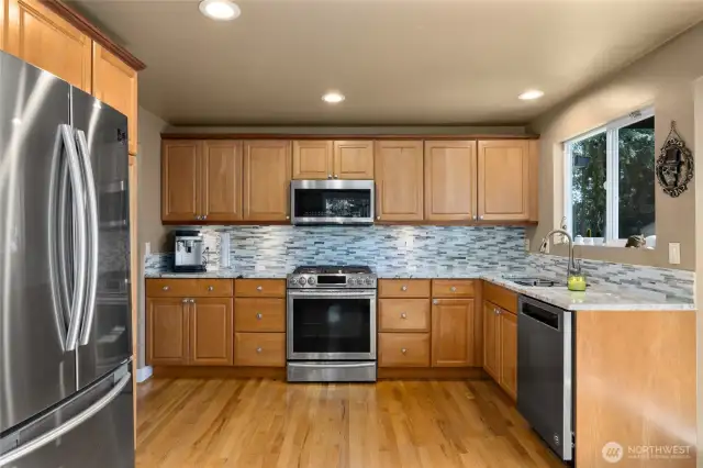 Beautiful updated new kitchen ready for your entertaining!