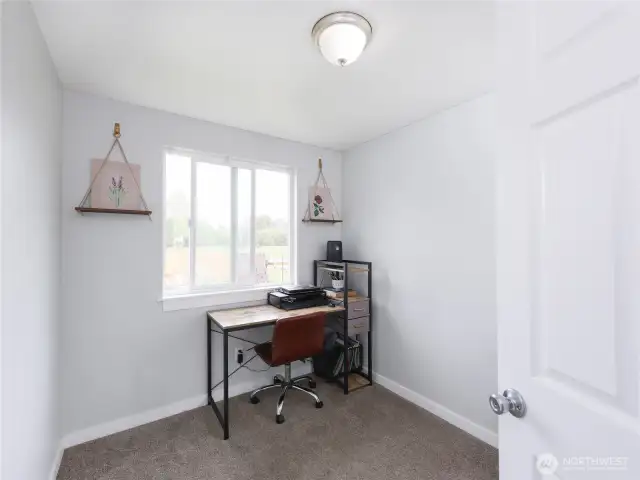 2nd bedroom