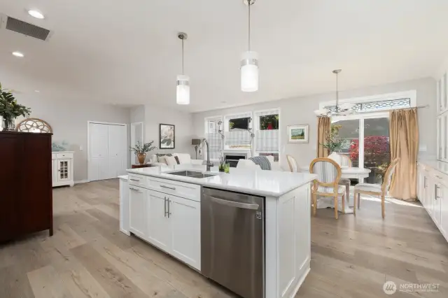 FUNCTIONAL SPACIOUS KITCHEN