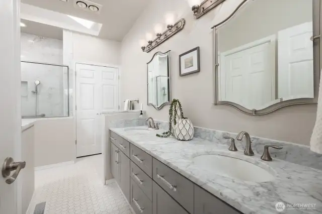 DUAL SINKS WITH BEAUTIFUL MARBLE COUNTERTOPS