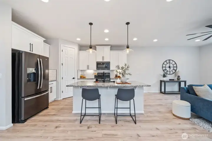 Kitchen - Breakfast Bar