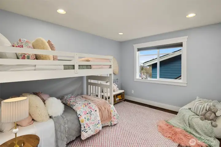 Second upstairs bedroom