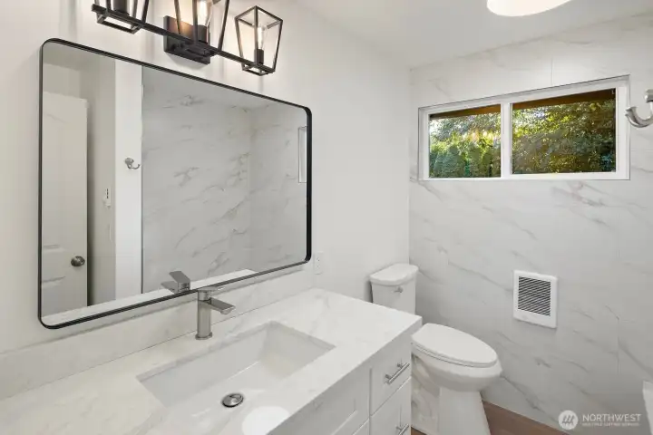 Unit D - Remodeled Full Bathroom