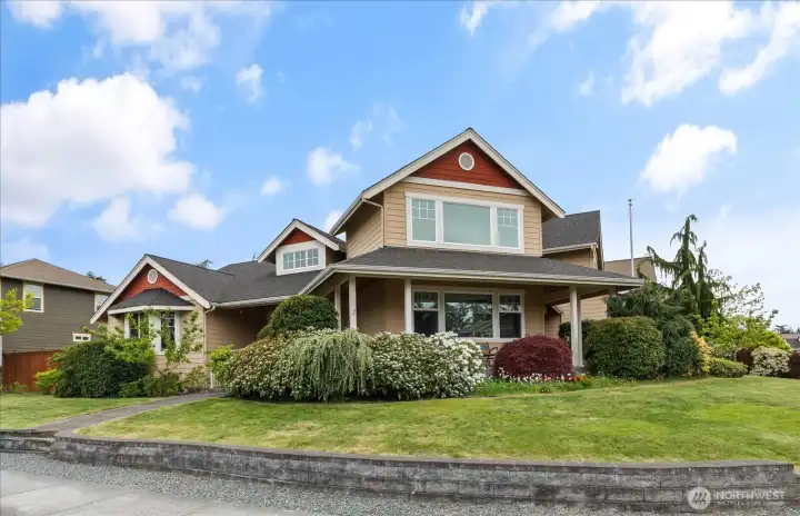 Home is situated on a very spacious corner lot in the Fairway Point community.