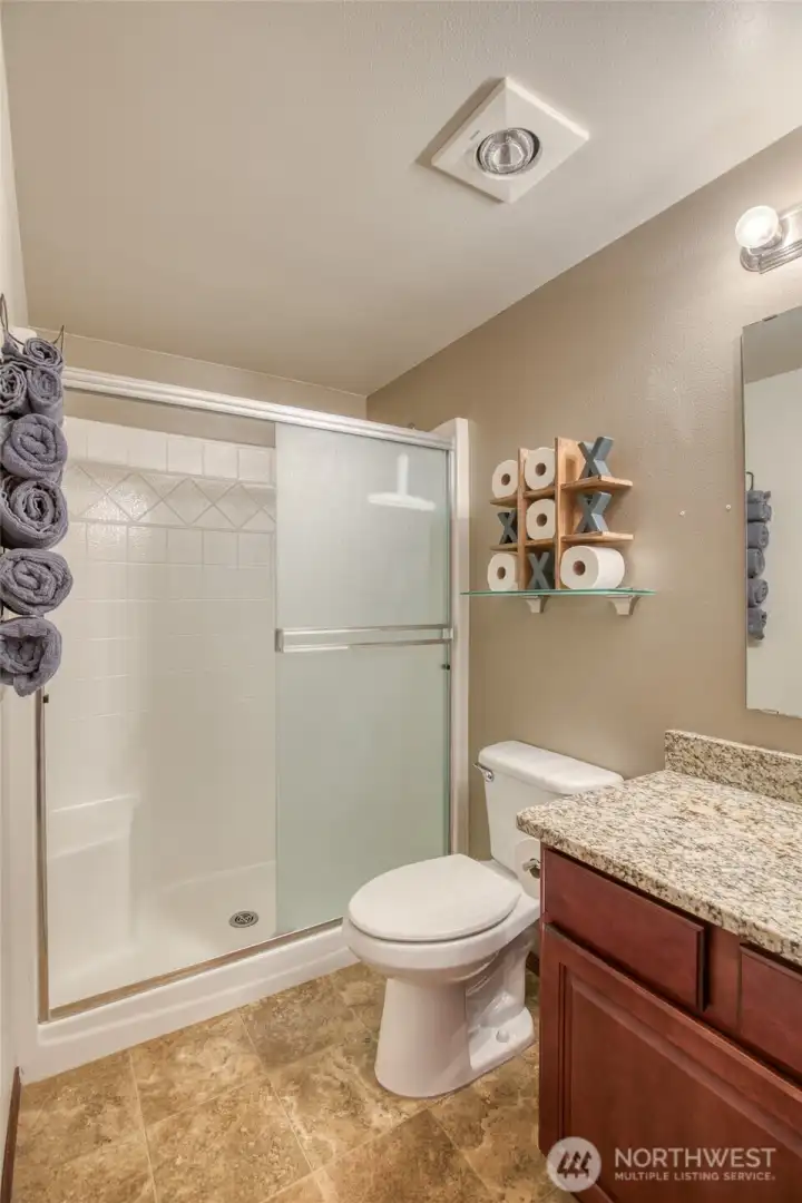 3/4 Ensuite Bathroom