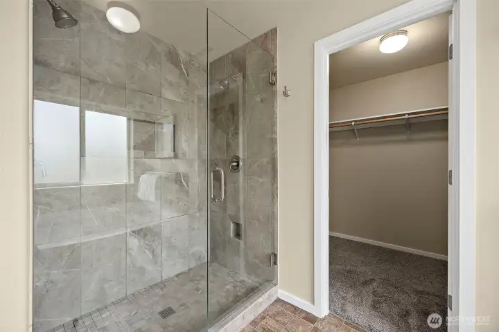 5 Piece Bath w/ Large Tiled Shower!