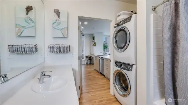 Spacious Bathroom w/ Full sized Washer & Dryer Included