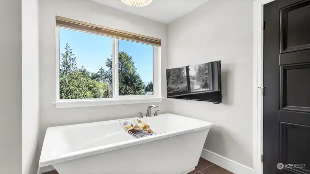 PRIMARY SOAKING TUB