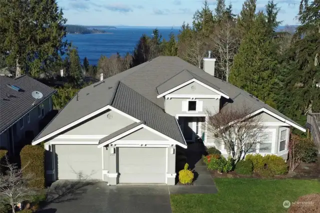 Welcome home! This Teal Lake View Home is move-in-ready and has wonderful views of the Sound and Cascade Mountains.