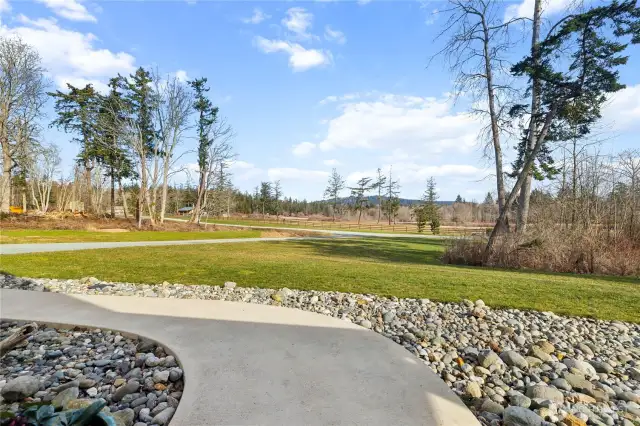 View from the front door showcases all the pastoral vibes. You can enjoy the nicest of neighbors - notably Fiona, Dolly, Fern and Dozer, the beautiful Scottish Highland herd!