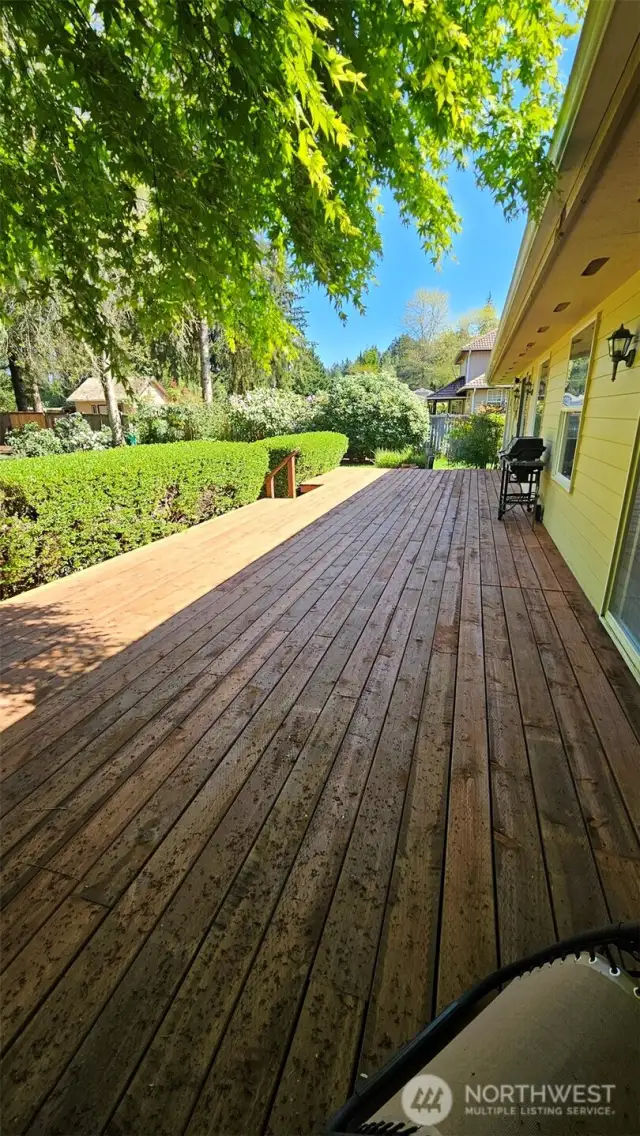 Expansive refurbished deck