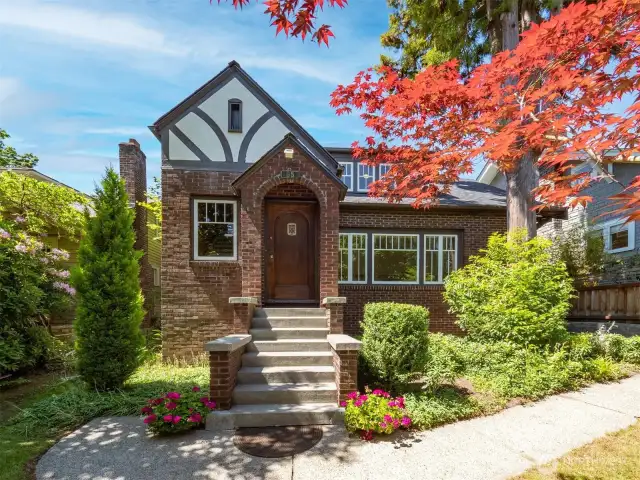 1853 23rd Ave E, Seattle, WA 98112