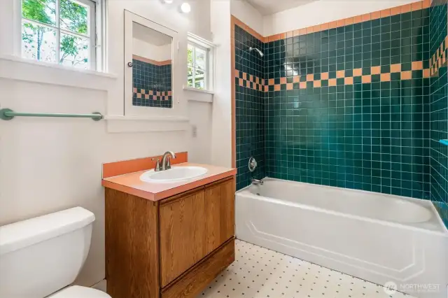 Main floor full bath.